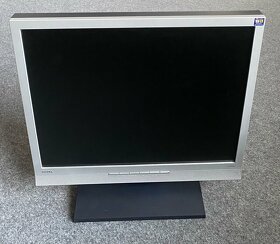 BENQ FP92E 19" LCD - 6