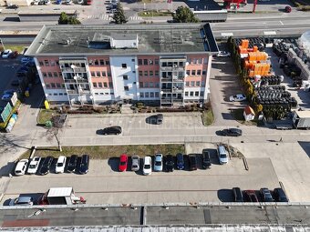 Štýlový investičný 2 izbák s balkónom a parkovací… - 6
