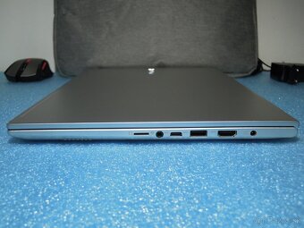 ASUS VivoBook 15.6“ 16GB 512GB Full HD Podsvit i5 IrisX - 6