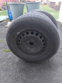 Zimne pneumatiky na diskoch 195/65 r15 - 6