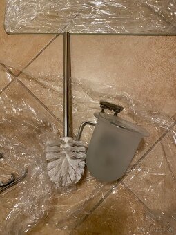 Doplnky do kúpeľne a WC - 6