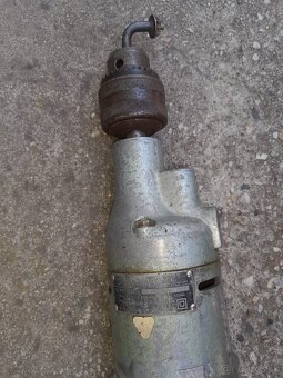 Stojan na vŕtačku, vŕtačka - 6