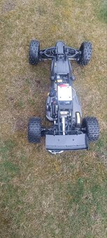 Predám ČISTO NOVÉ 1:5 BENZÍNOVÉ RC auto Rovan Baja 5b KAR. - 6