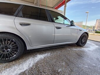 Alfa Romeo 159 2,4 jtdm 147 kw za 2300€ - 6