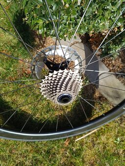 Dámsky cestný bicykel Giant Liv - 6