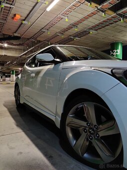Hyundai Veloster Turbo - 6