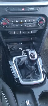 Kia Ceed SW GT line nafta DPH 2020 90000km záruka - 6