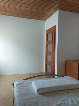 Prenájmem pekný 4 izb. podkrovný byt pri lesoparku 120m2 - 6
