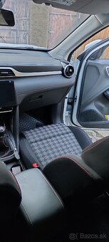 Predám SUV MG ZS 1,5 BENZÍN - 6