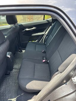 Predam Toyotu Auris, r. 2008 - 6