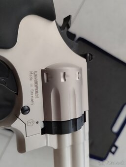 SMITH&WESSON VZDUCHOVÁ PIŠTOL 4,5mm - 6