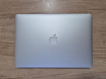 MacBook Air (13-inch, 2017) /Intel Core i5/8GB RAM/128GB SSD - 6