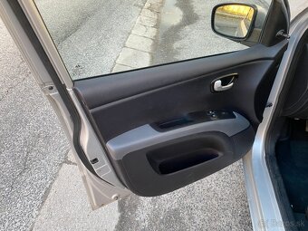 Hyundai i10 1.1i Style - 6