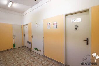 Exkluzívne na predaj polyfunkčná budova vo Vrbovom - 6