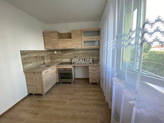 PEKNÝ 2-IZBOVÝ BYT V CENTRE MESTA, KOMPLETNÁ REKONŠTRUKCIA - 6