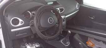 Renault Clio - 6