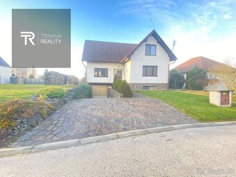 Cena dohodou. Veľký 6 izbový rodinný dom, pozemok 1021 m2, P - 6