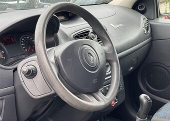 Renault Clio 1.2i ZÁMEK Ř.P. PŮVOD ČR benzín manuál 55 kw - 6