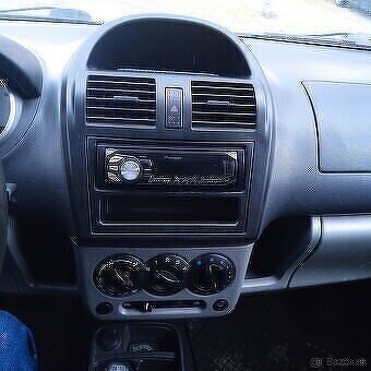 Predám suzuki ignis 1,4 - 6