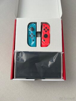 Nintendo Switch OLED 64 GB – Neon Red/Blue - 6