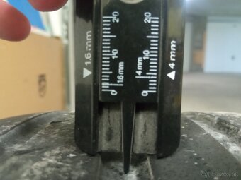 245/40 R18 letné - 6