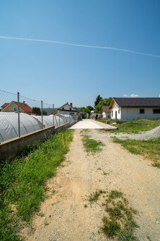 Na predaj priestranný bungalov-novostavba-holodom, Vajkovce - 6