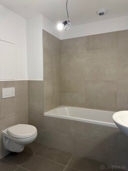 Moderný 2-izbový apartmán s balkónom – Ovocné sady, Ružinov - 6