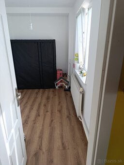 Na prenájom veľký 4i byt s loggiou, balkónom, dvoma pivnicam - 6