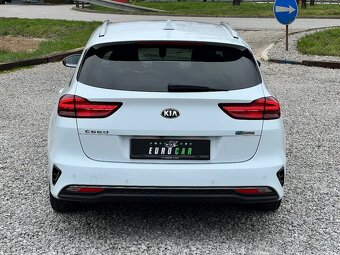 KIA Ceed SW 1.6crdi - 6