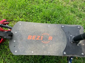 Elektrická kolobežka Bezior - 6