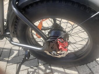 Elektro-bicykel 100+km len na baterku - 6