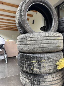 MICHELIN 225/55 R17 - 6