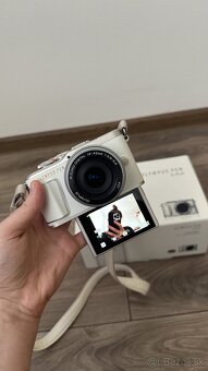 OLYMPUS PEN E-PL 9 + vybavenie - 6