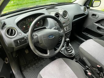 FORD FIESTA 1.3i Futura - 6