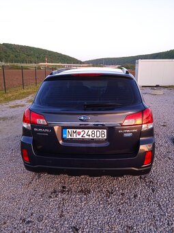 Predám Subaru Outback 2.0D 110Kw 4x4 2011 - 6