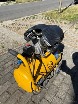 Kompresor HURAGAN M88002 - 6
