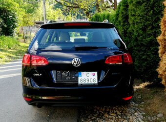 Volkswagen Golf - 6