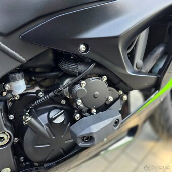 Kawasaki ZX6R čierna 2025 - 2380 km - SC Project - 6
