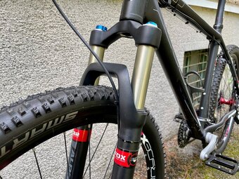 CUBE LTD CC 2012 · 100 mm FOX 32 vidlica · Shimano Deore XT - 6