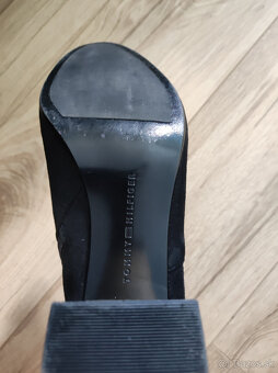 Tommy Hilfiger - dámske čižmy (čierne) - 39 - 6