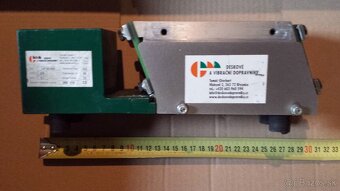 Predám Digitálny ovládač pre vibračný podávač DIGR-1202/E a - 6