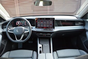 Volkswagen Passat Variant 2.0TDI 110KW DSG AUTOÚVER OD 0% - 6