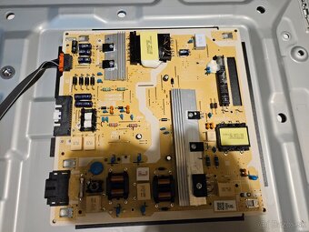 50" Samsung QE50Q60B - QLED - NEFUNKČNY - 6