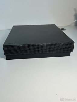 Xbox One X 1TB + 2 ovládače + Xbox účet s hrami - 6
