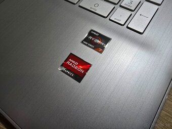 Velke 17.3 palcove HP 17 s procesorom AMD ryzen 7 5 generaci - 6
