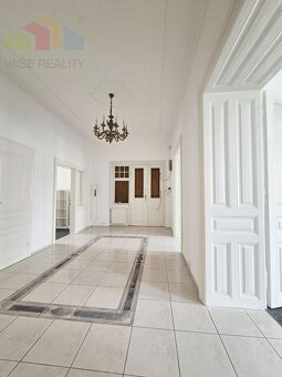 Na prenájom administratívny priestor, 137 m², Jakubovo nám., - 6