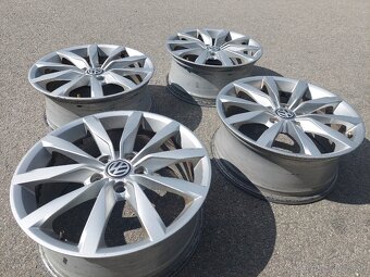 Elektróny 5x112/ R17 volkswagen golf - 6
