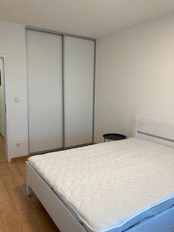 Prenájom 2 izbového bytu s parkovaním, ul. Odevná - 6