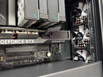 Ryzen 7 7800X3D\32GB\RTX 4070\SSD\1000W Zdroj - 6