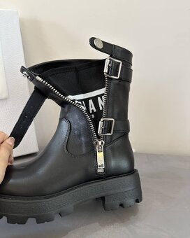 Christian Dior - 6
